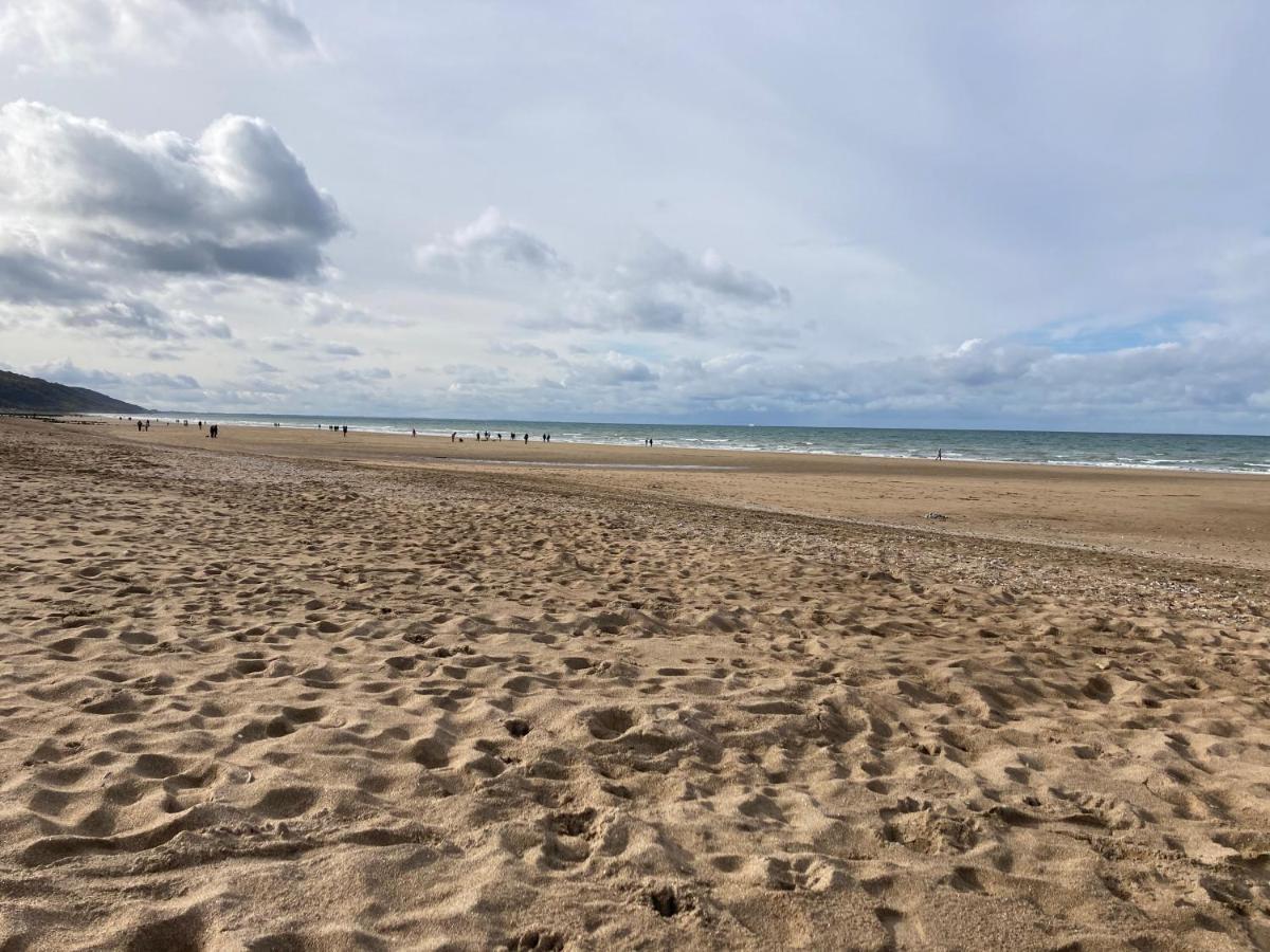 Appartement Neuf Beautiful Villers 1-4 Pers Avec Parking Prive Et A 200 M Plage 외부 사진